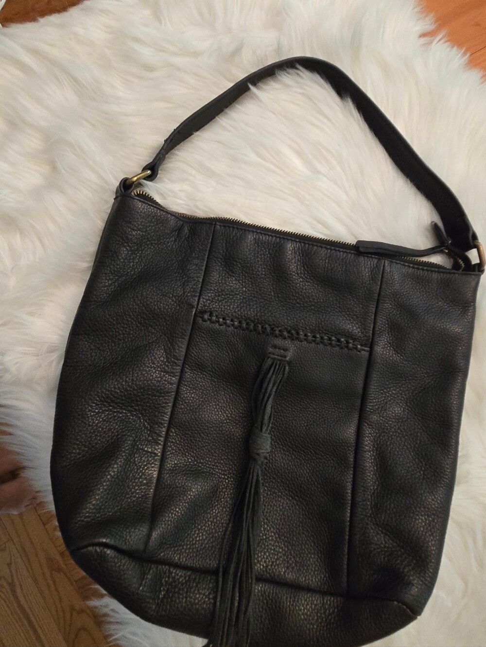 Lucky Brand Black SOFT Leather Pebbled Shoulder Bag with Gold Logo